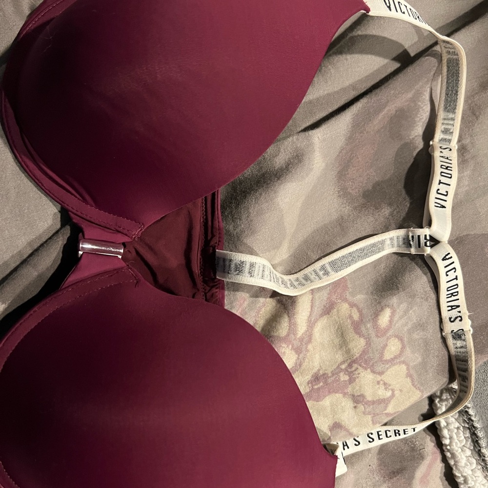 Victoria’s Secret bra lot 36DD